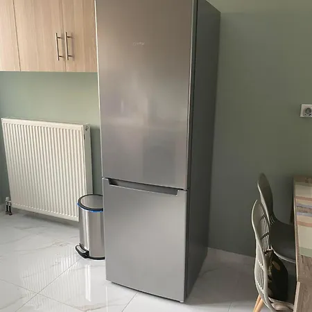 Modern * Pírgos
